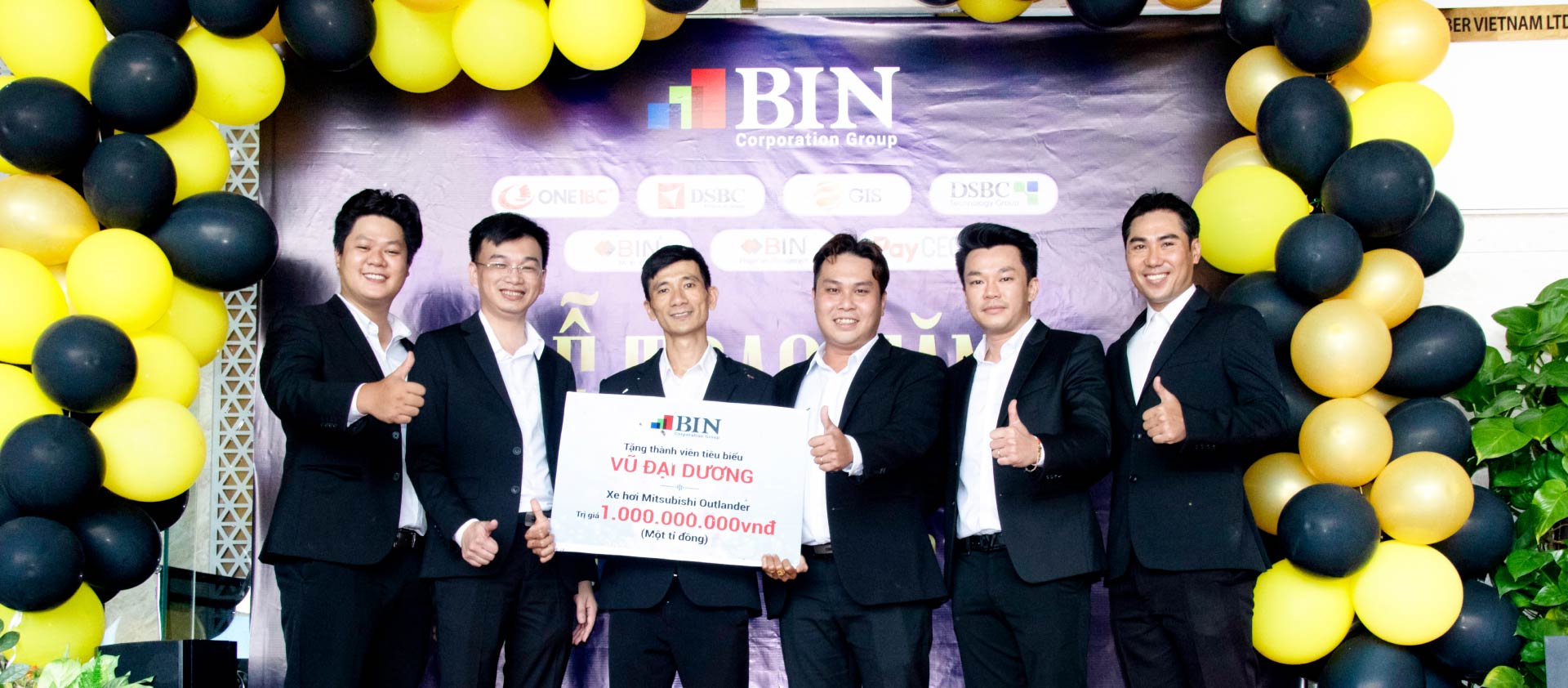 Môi trường làm việc Môi trường làm việc