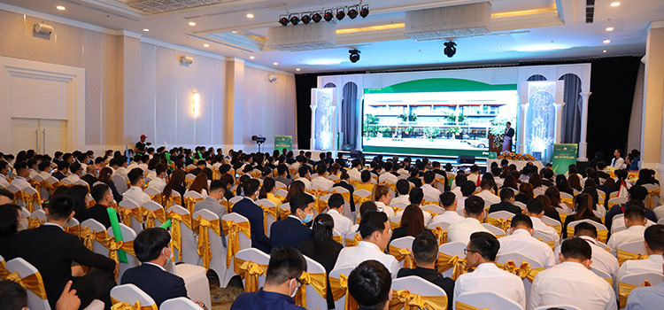 tất cả những chiến binh cùng tham gia nghi thức ra quân