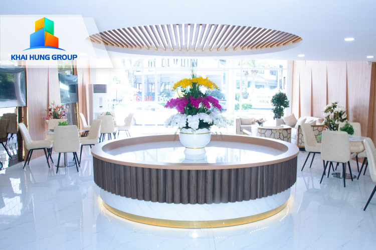 Ban lãnh đạo Khải Hùng Group vui mừng trong ngày khai trương Sàn giao dịch Nam Sài Gòn Ban lãnh đạo Khải Hùng Group vui mừng trong ngày khai trương Sàn giao dịch Nam Sài Gòn